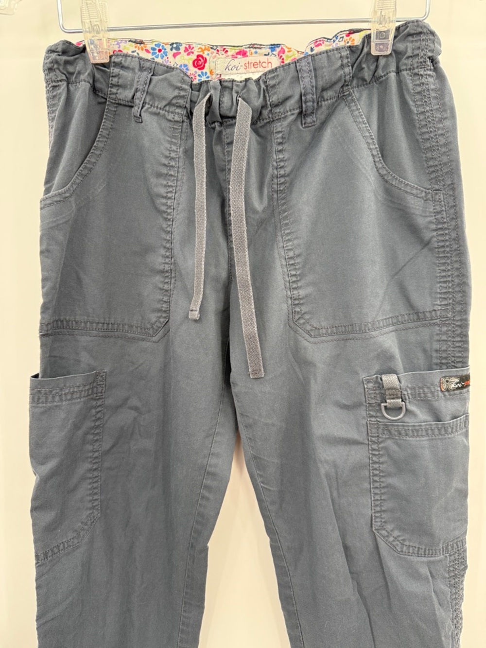 koi STRETCH Lindsey Women's 8-Pocket Low-Rise Scrub Pants Size S Navy Regular - Picture 2 of 10
